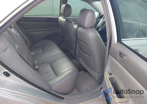 2004 Toyota Camry Le из США, поврежденный, VIN 4T1BE32KX4U808070